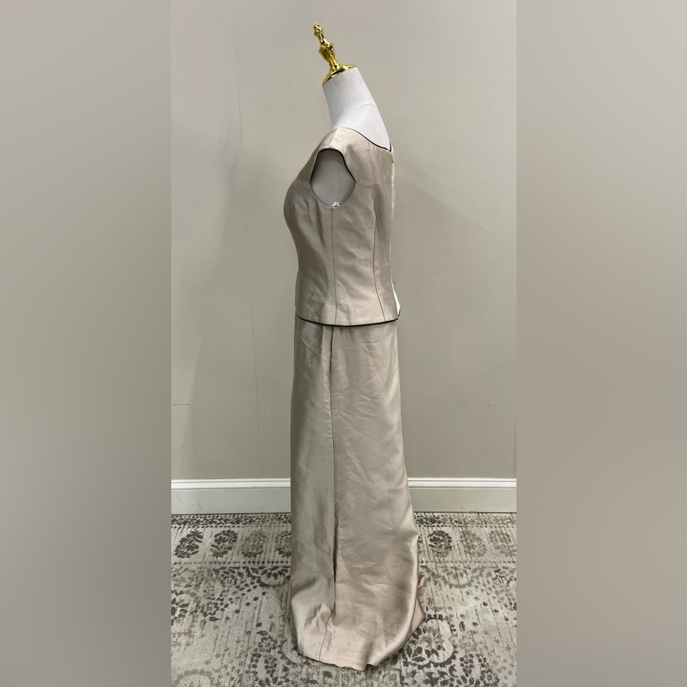 Elegant Taupe Mother of the Bride Set. - Picture 7 of 9